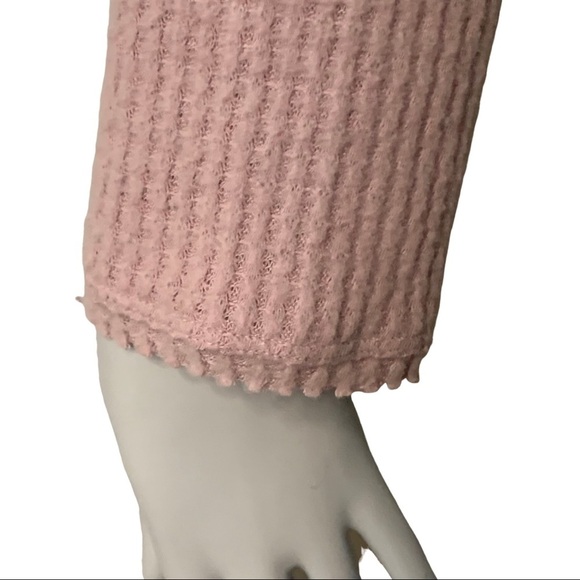 URBAN OUTFITTERS Out From Under Olivia Twist Front Cropped Top Textured Knit M - Picture 9 of 16